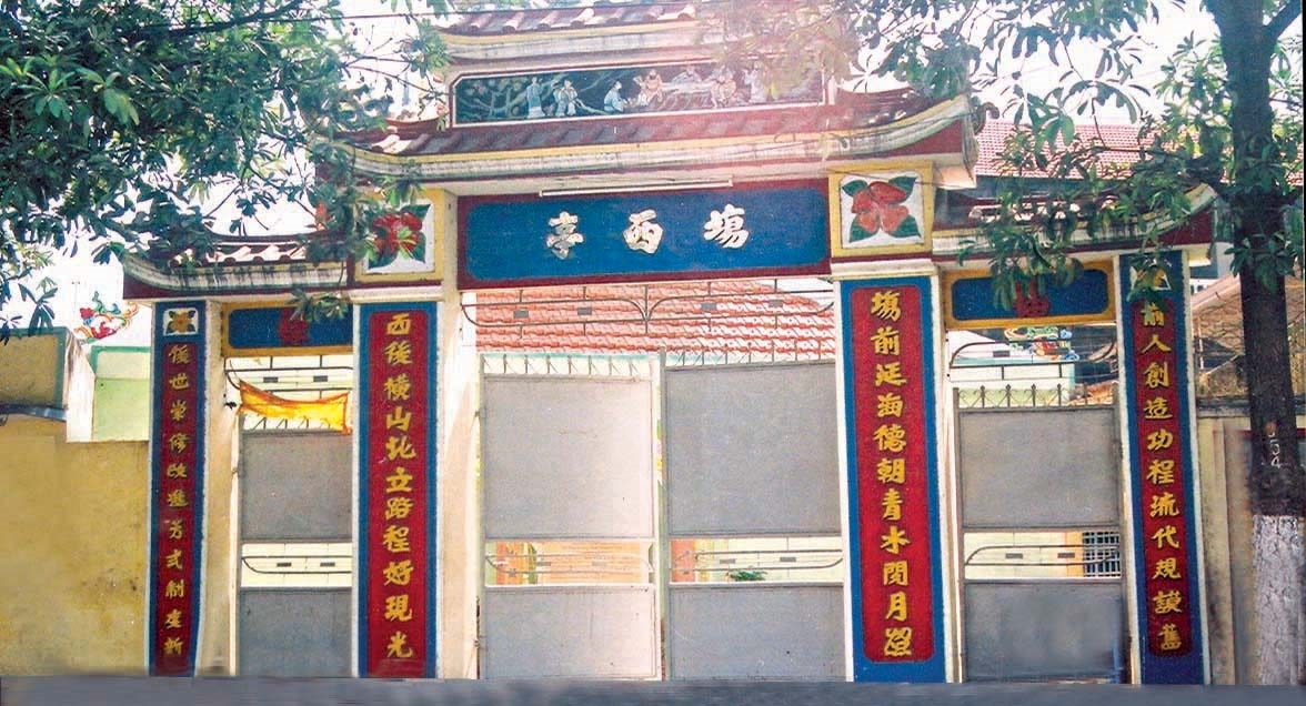 Truong Tay Temple and Mausoleum